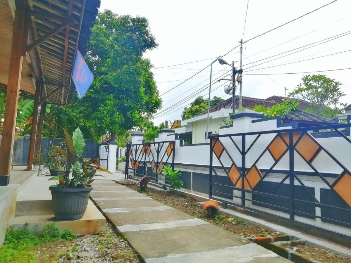 Reddoorz Syariah @ Ndalem Kembang Sore Джокьякарта Экстерьер фото