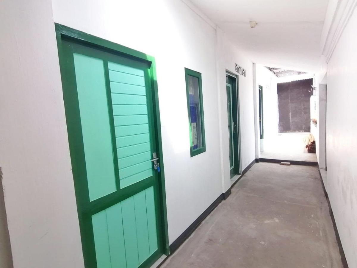 Reddoorz Syariah @ Ndalem Kembang Sore Джокьякарта Экстерьер фото