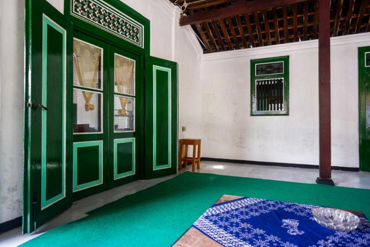 Reddoorz Syariah @ Ndalem Kembang Sore Джокьякарта Экстерьер фото
