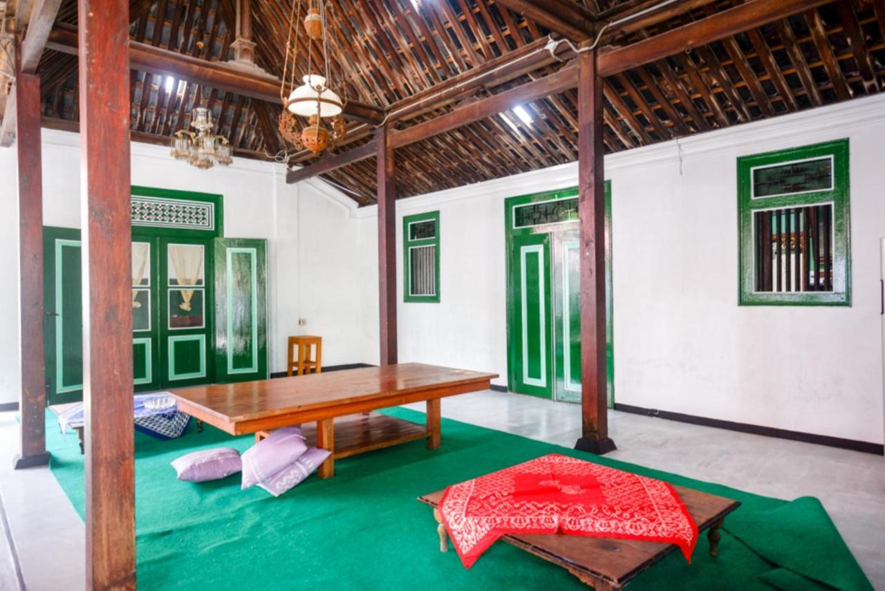 Reddoorz Syariah @ Ndalem Kembang Sore Джокьякарта Экстерьер фото